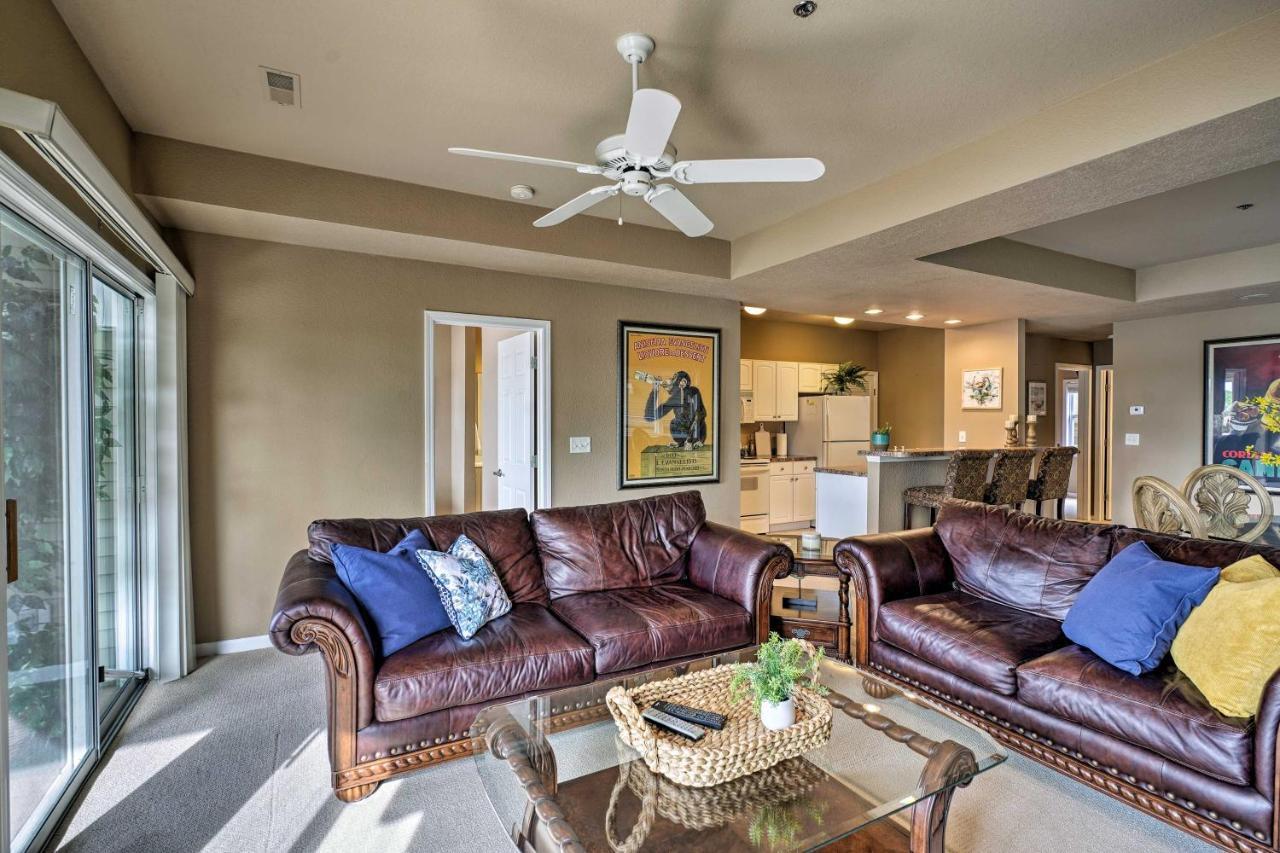 Waterfront Lake Ozark Condo With Deck And Pools Luaran gambar
